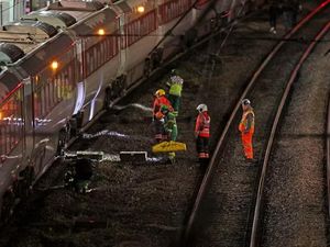 Dunia Hari Ini: Polisi Tak Temukan Indikasi Serangan Teroris dalam Penusukan di Inggris