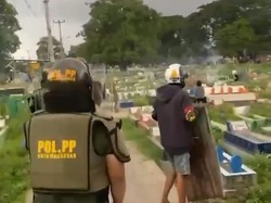 Anggota Satpol PP Makassar Kena Busur Panah Saat Lerai Bentrokan Warga