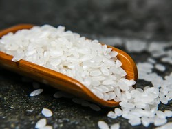 Harga Sembako Jogja Hari Ini 3 November 2025: Beras Kualitas Super Anjlok!