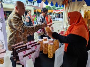 Naik Kelas Berkat BRI, UMKM Kue Kering Bakulis Jadi Penggerak Ekonomi Warga