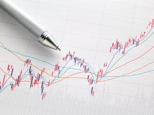 IHSG Melemah Tipis di Akhir Oktober, Saham Blue Chip Jadi Penopang Kinerja