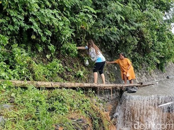 Banjir Lahar Semeru Putuskan Jalan Desa di Lumajang