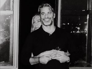 Resmi! Jennifer Aniston Pamer Pacar Baru, Berprofesi sebagai Ahli Hipnotis