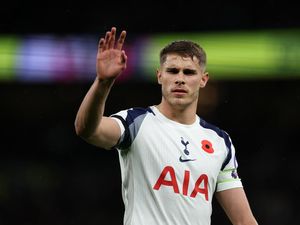 Dua Pemain Spurs Minta Maaf Gara-gara Cuekin Manajer Usai Disikat Chelsea