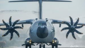 Penampakan Pesawat Raksasa TNI AU A400M yang Mendarat di Jakarta