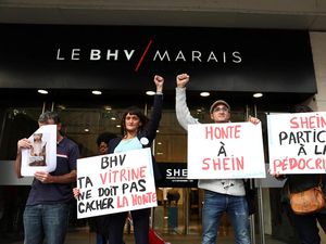 Protes Warnai Pembukaan Toko Shein di Paris, Warga Kecam Penjualan Boneka Seks Mirip Anak