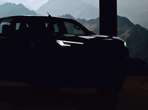 Ini Dia Teaser Toyota Hilux Terbaru, Meluncur 10 November