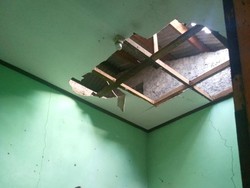 Angin Kencang Rusak 9 Rumah Warga di Gunung Putri Bogor