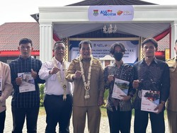 Bantu Pendidikan di Tangerang, ASG Renovasi Sekolah-Sediakan Bus Gratis