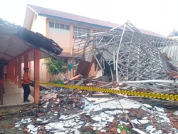 5 Siswa SMKN 1 Gunung Putri Korban Atap Kelas Ambruk Masih Dirawat di RS