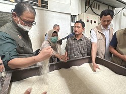 Gudang Beras di Kediri Tiba-tiba Disidak, Ini Tujuannya