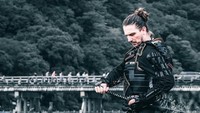 Berfoto dan Berperang Bak Samurai di Jepang