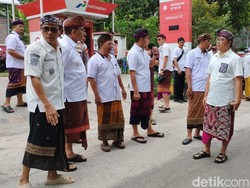 Jalan Penghubung Dua Desa di Buleleng Akhirnya Diperbaiki Setelah 23 Tahun