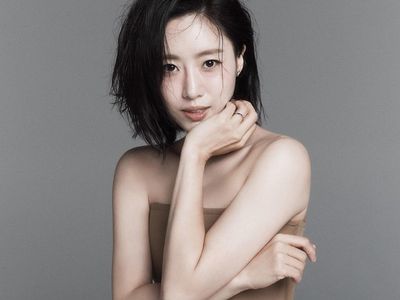 7 Potret Prewed Hahm Eun Jung T-ARA dan Sutradara Film Lee Min Ho