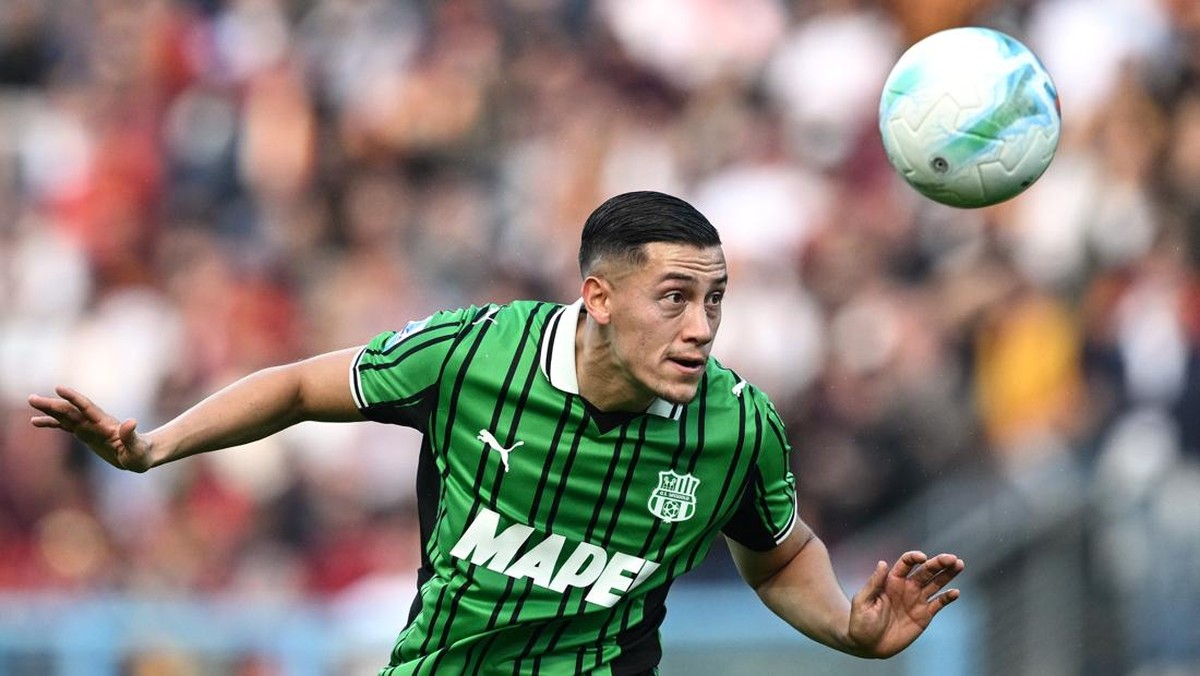 Bek Sassuolo, Jay Idzes. (Foto: Getty Images/Image Photo Agency)