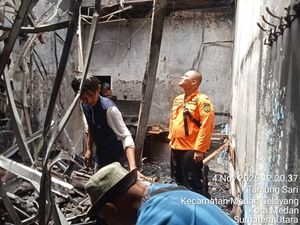 Rumah Hakim PN Medan yang Tangani Kasus Korupsi Proyek Jalan Terbakar