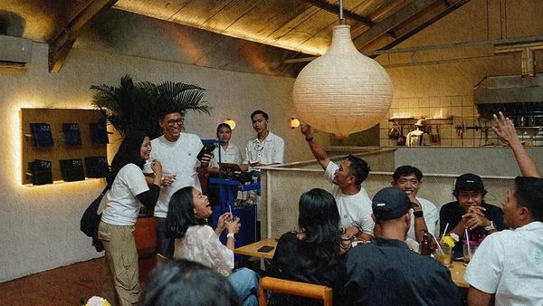 Canda dan tawa di Gathering Night Komunitas One Eighty Run