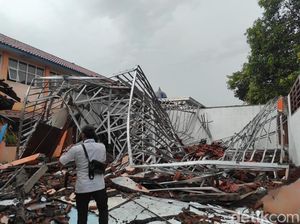 Usia Bangunan Disorot di Balik Ambruknya Ruang Kelas SMKN 1 Gunung Putri