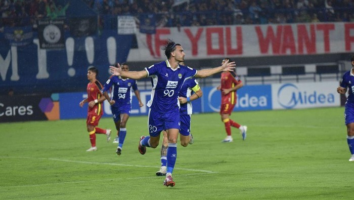 Laga Persib Bandung vs Selangor FC.