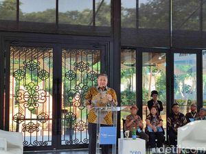 Airlangga: Ekonomi Kuartal III Tunggu Besok, Kuartal IV Lebih Tinggi dari 5,12%