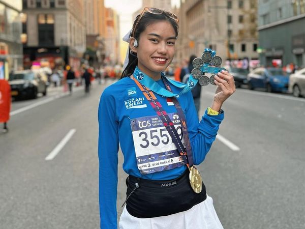 Top! Putri Alya Rohali Finisher Six Star Marathon Wanita Termuda Indonesia