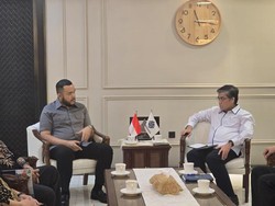 Wali Kota Padang Temui Menaker Bahas Peluang Kerja dan Pelatihan Vokasi