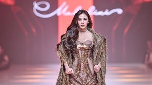 Foto: Mahalini Manglingi di JFW 2026, Debut Jalan di Catwalk Setelah Melahirkan
