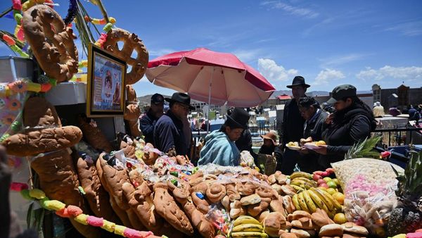 Tarian dan Roti Tradisional, Tradisi Unik Bolivia Rayakan Hari Orang Mati