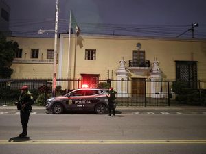 Peru Tiba-tiba Putuskan Hubungan dengan Meksiko, Ada Apa?