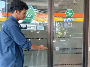 Seramnya Penembakan di Kantor Ekspedisi Tangerang Tengah Malam