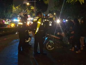 Polisi Patroli Cegah Tawuran-Balap Liar di Bogor, Remaja Nongkrong Dibubarkan