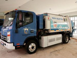 Tekan Emisi Karbon, Jakarta Jadi Pelopor Penggunaan Truk Sampah Listrik