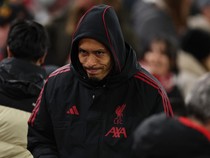 Rooney: Dear Van Dijk, Akui Saja Kalau Lagi Menurun