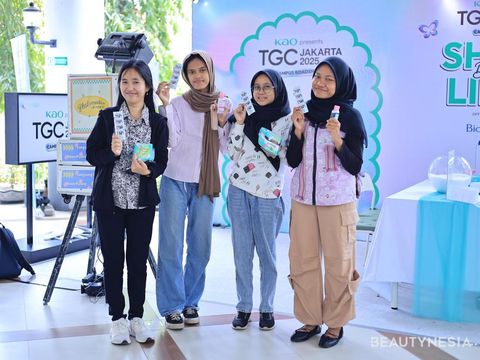 Aktivitas menarik di booth “KAO Presents TGC Jakarta 2025” ITS Surabaya