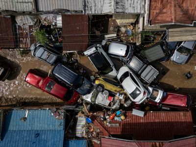 Topan Kalmaegi Mengamuk! Kota Cebu Lumpuh, Warga Dievakuasi