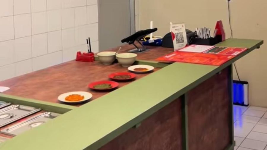 Video: Ayam Sambal Asap hingga Nasi Goreng Sengkel di Warung Anak Jaksel