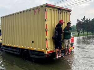 Banjir di Jalan Sapan Bandung yang Tak Kunjung Surut