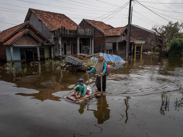 Penampakan Banjir Genangi 7 Dusun di Sayung Demak