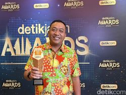 Transformasi Birokrasi Bupati Rio Antarkan Situbondo Raih detikJatim Awards