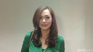 Christy Jusung Gak Mau Bahas soal Sabrina Alatas