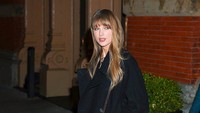 Boots 'Kulit Ular' Taylor Swift Ini Ternyata Terbuat dari Jamur, Segini Harganya