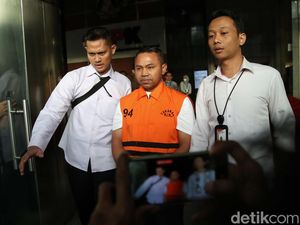 Pasal Berlapis untuk Gubernur Riau yang Minta Jatah Preman Rp 7 M ke Bawahan