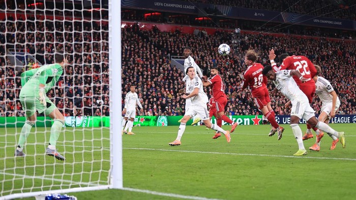 LIVERPOOL, ENGLAND - NOVEMBER 4: Alexis Mac Allister of Liverpool scores their 1st goal during the UEFA Champions League 2025/26 League Phase MD4 match between Liverpool FC and Real Madrid C.F. at Anfield on November 4, 2025 in Liverpool, England. (Photo by Simon Stacpoole/Offside/Offside via Getty Images)