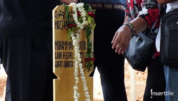 Pemakaman Musisi Senior Totok Sardjan Mertua Once Mekel