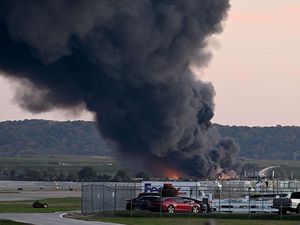 Video Citra Satelit: Jejak Kecelakaan Pesawat Kargo UPS di Kentucky