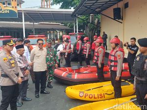 Dari Lembang hingga Rongga, Polisi Siaga di Titik Rawan Bencana