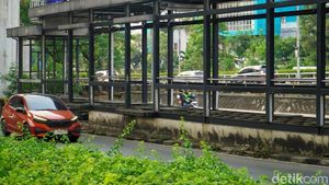 Potret Halte TransJakarta BNN Cawang yang Terbengkalai, Siap Dibongkar