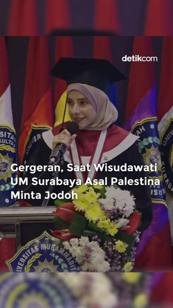 Video: Saat Wisudawati UM Surabaya Asal Palestina Minta Jodoh
