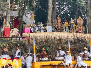 Umat Hindu Gelar Upacara Parikrama Wana Kerthi di Pura Pucak Mangu