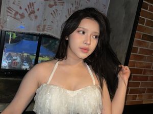 Gaya Tiara Andini Nonton Konser BLACKPINK Disorot, Kembar Dengan Jennie